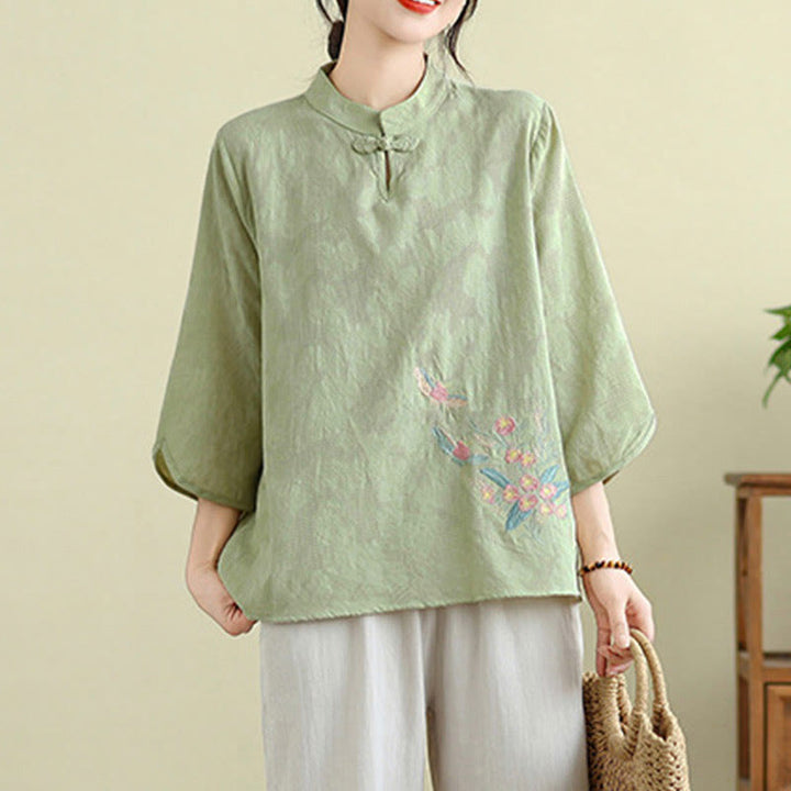 Camisa de algodón para mujer con cuello mandarín, manga tres cuartos y un botón de rana con bordado de flores de Buddha Stones - image 6