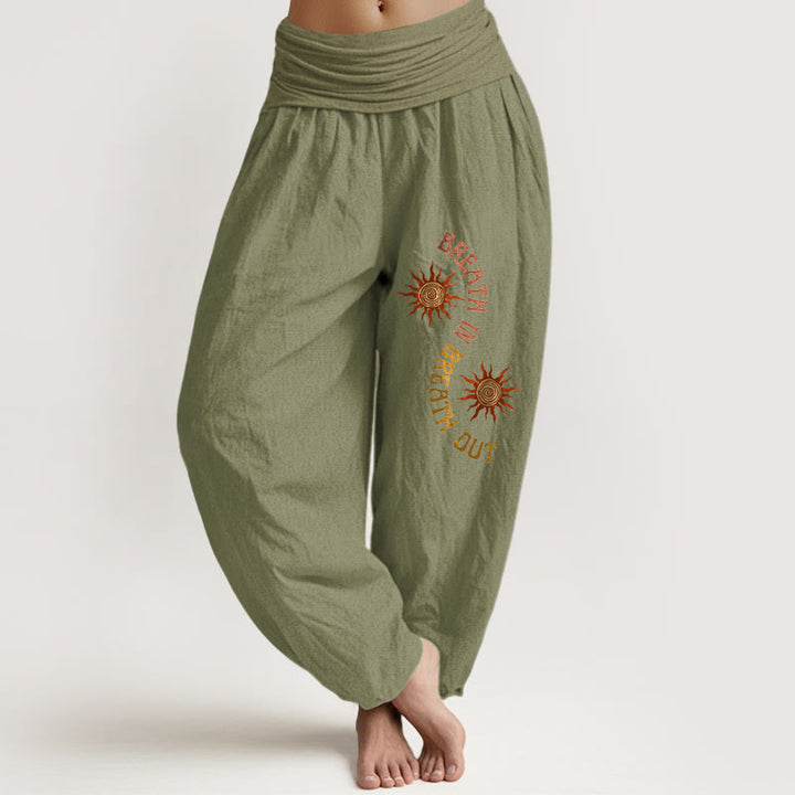 Pantalones harén de algodón puro con estampado de frases en inglés y tonos cálidos de Buddha Stones para mujer, cintura elástica - Verde oliva - US16，UK/AU20，EU48 (3XL) - image 14