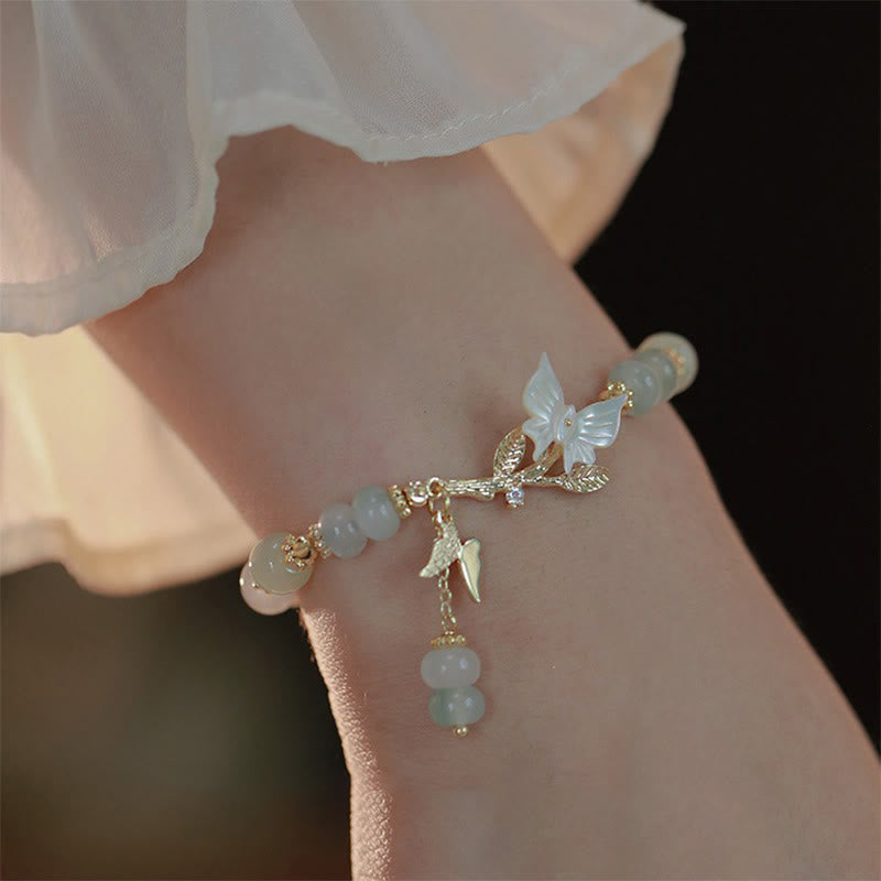 Pulsera de la prosperidad con cadena ajustable de jade hetiano y dije de mariposa de Buddha Stones - image 0