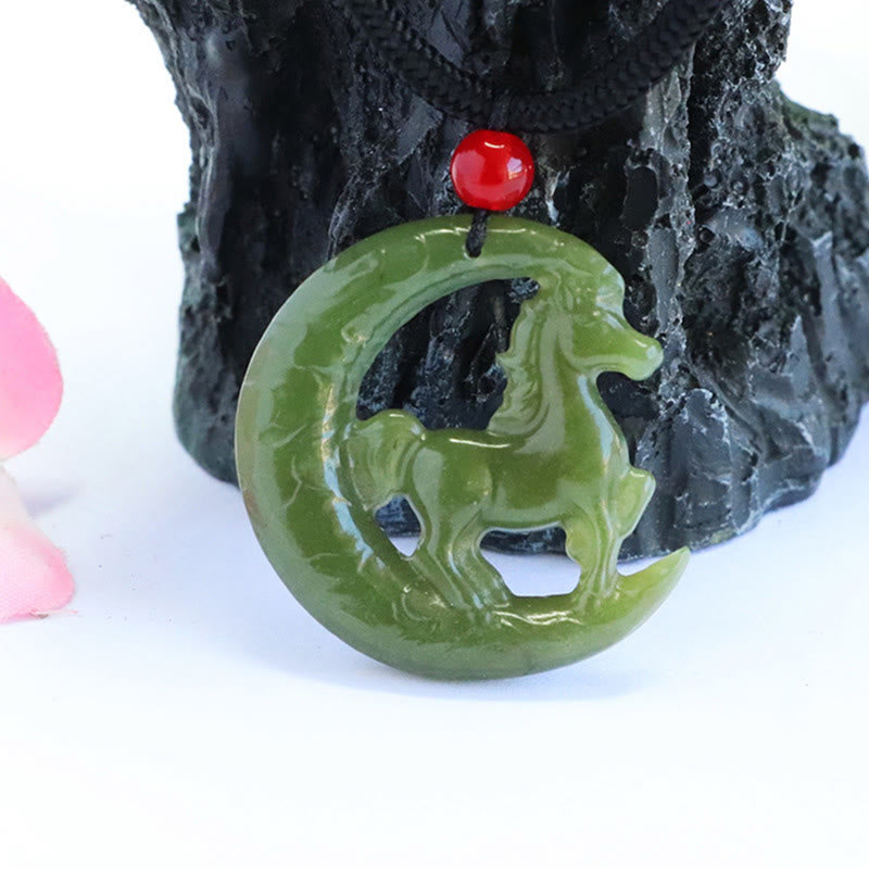 Colgante de jade tallado con Buddha Stones del año del caballo del zodiaco chino para la suerte y la prosperidad. - image 5