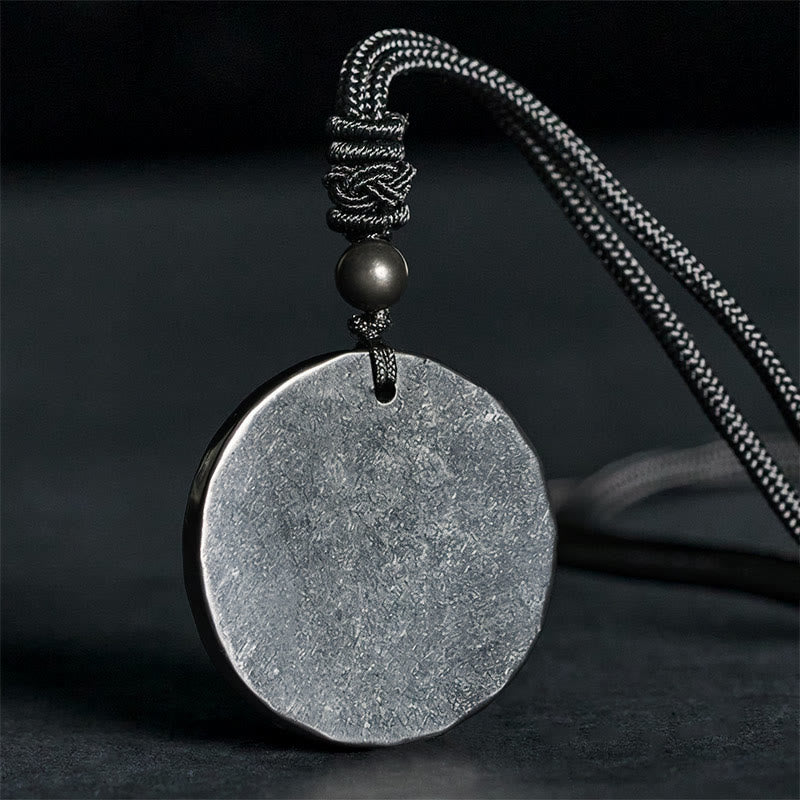 Collar con colgante de piedra de shungita auténtica con diseño circular de Buddha Stones y protección. - Piedra de shungita (Protección ♥ Conexión a tierra) - 35-40 mm - image 0