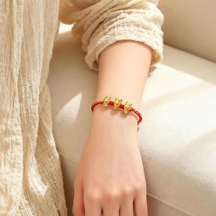 Pulsera de hilo rojo con el símbolo Fu de Buddha Stones en plata de ley 999, Año del Caballo y la Prosperidad - image 3