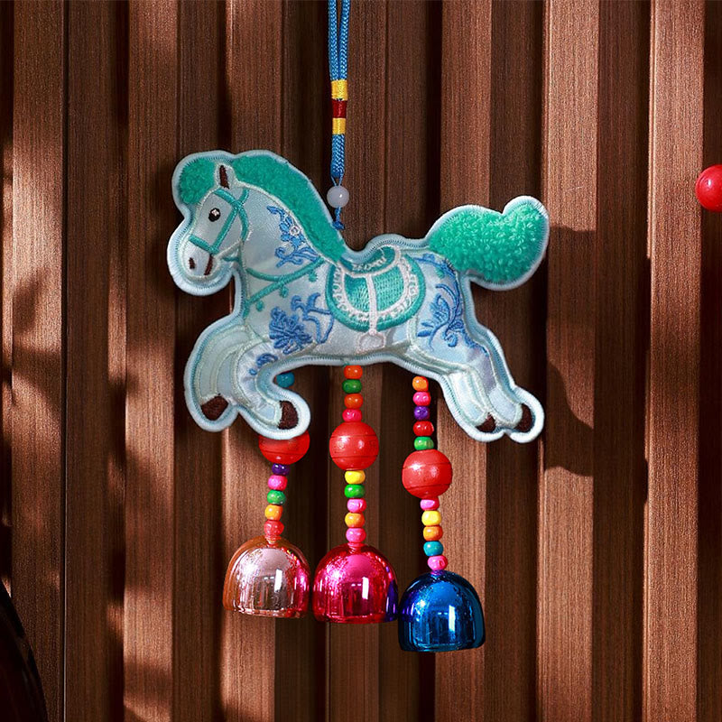 Adorno colgante con borlas y campana bordada con Buddha Stones del Año del Caballo - Campana de caballo azul (10 x 13 cm) - image 8