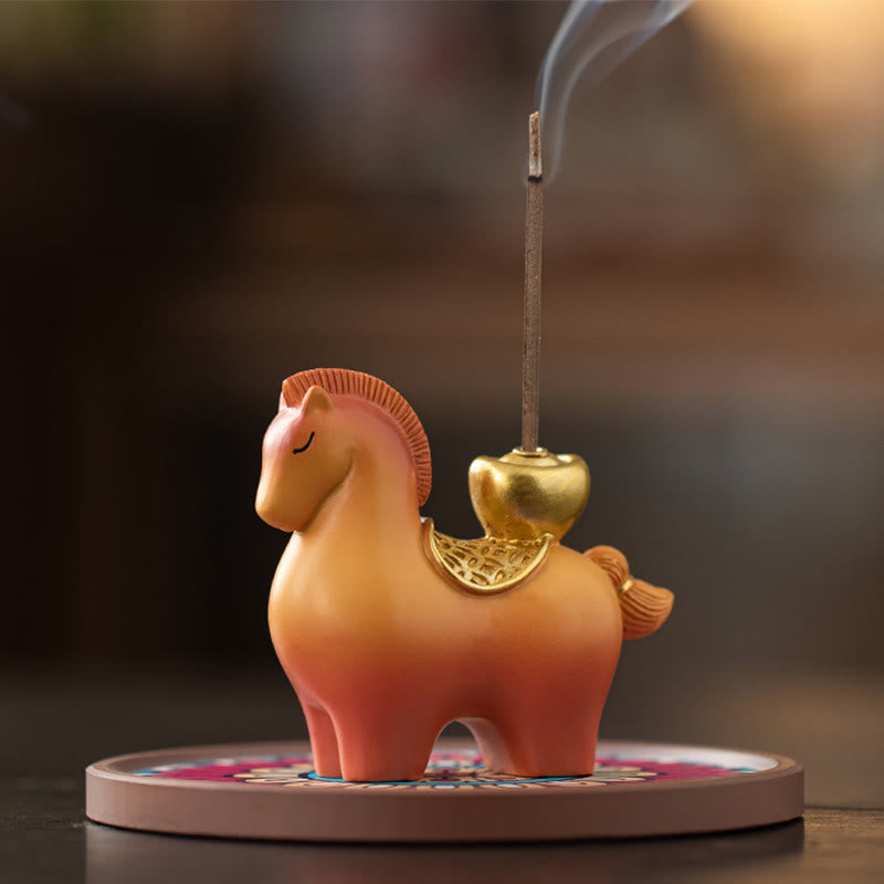 Buddha Stones para el Año del Caballo 2026, atrae la riqueza, decoración del hogar y quemador de incienso. - Quemador de incienso con forma de lingote de caballo, base roja (10 x 10 x 6 cm) - image 1