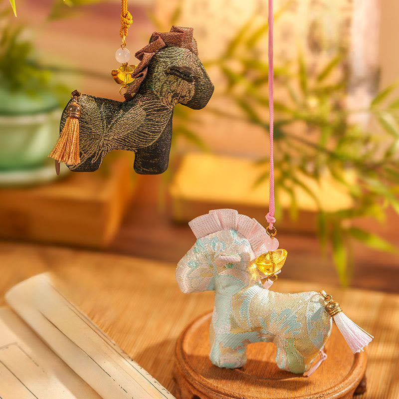 Adorno colgante con borlas bordadas de hilo rojo con Buddha Stones del Año del Caballo - image 19