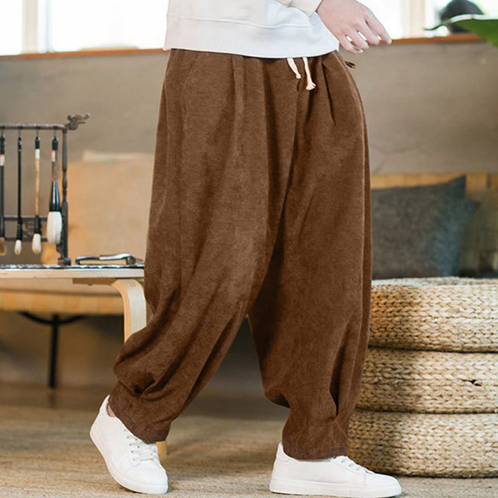 Pantalones harén de pana con forro polar liso y diseño simple para hombre, estilo retro Buddha Stones, con bolsillos - image 3