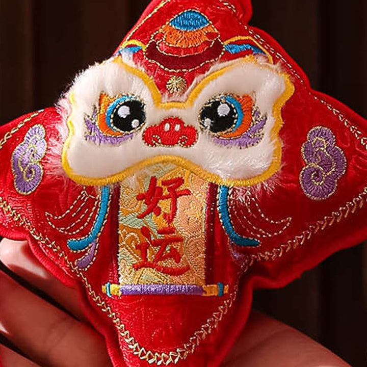 Bordado de Buddha Stones con el personaje Fu del Año del Caballo en forma de moneda de cobre con hilo rojo para decoración colgante. - image 10