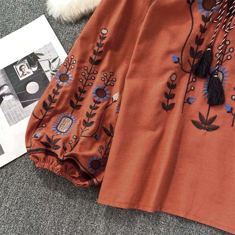 Camiseta de algodón y lino con cuello redondo para mujer, con bordado informal de flores y hojas de Buddha Stones  - image 20