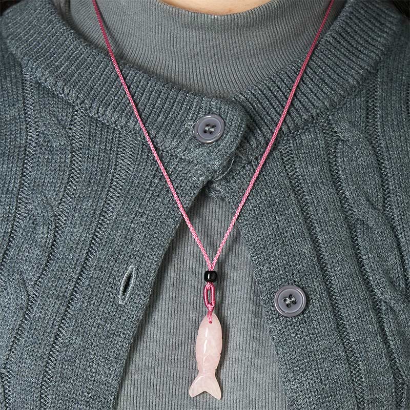 Collar con colgante de Buddha Stones tallada con pez koi, cristal rosa, ágata india, amatista, calidez y prosperidad. - image 4
