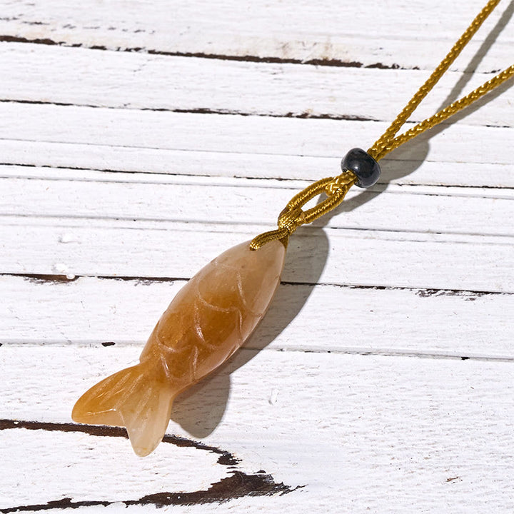 Collar con colgante de Buddha Stones tallada con pez koi, cristal rosa, ágata india, amatista, calidez y prosperidad. - Topacio (tamaño del colgante: 15 x 40 mm) - image 17