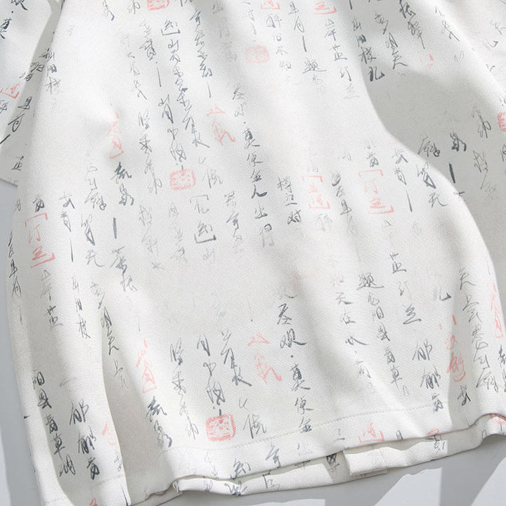 Buddha Stones Camisa de manga corta para hombre con bolsillo y diseño de rana con barra metálica y estampado de caligrafía - image 9