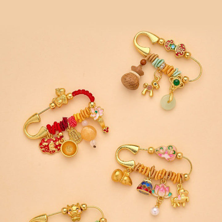 Buddha Stones Broche de la suerte con hebilla de la paz y mango Ruyi del Año del Caballo Fu - image 18