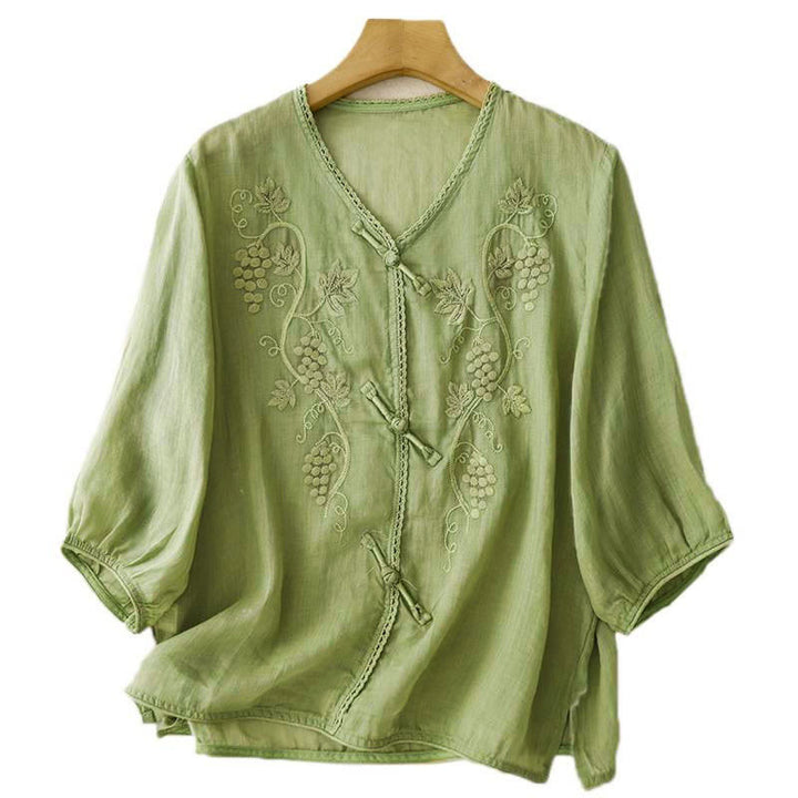 Buddha Stones Camisa de algodón para mujer con manga tres cuartos, diseño de encaje y estampado de uvas bordadas y botones de rana - image 4