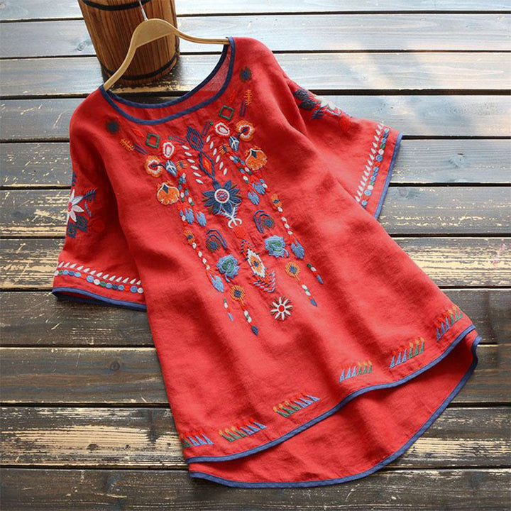 Camiseta de manga corta de algodón y lino para mujer con cuello redondo, diseño floral y bordado artístico retro de Buddha Stones - Rojo - US14, UK/AU18, EU46 (4XL) - image 8