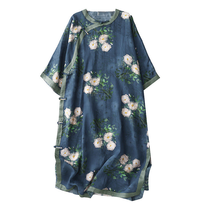Vestido midi de manga corta con estampado de flores de granada, orquídeas y botones de rana, con abertura lateral y diseño de Buddha Stones. - image 20
