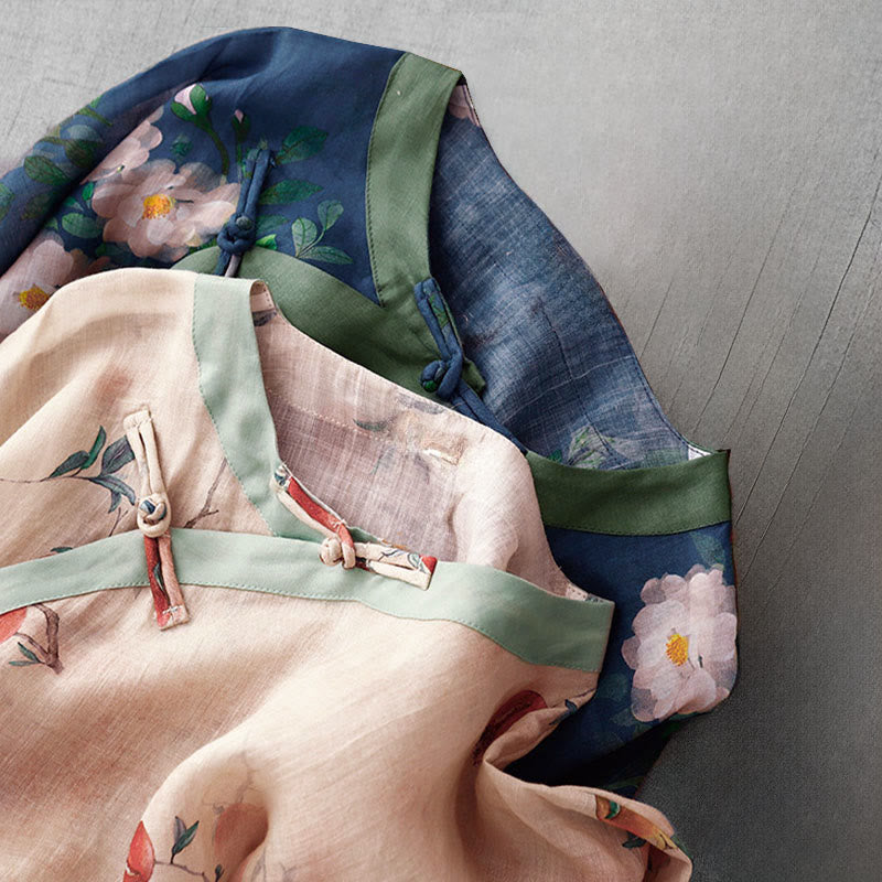 Vestido midi de manga corta con estampado de flores de granada, orquídeas y botones de rana, con abertura lateral y diseño de Buddha Stones. - image 21