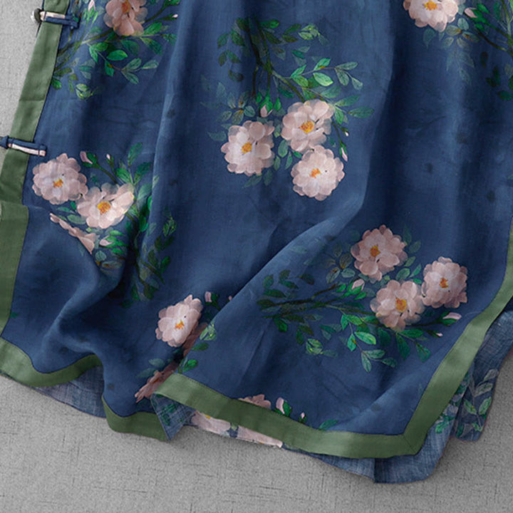 Vestido midi de manga corta con estampado de flores de granada, orquídeas y botones de rana, con abertura lateral y diseño de Buddha Stones. - image 19