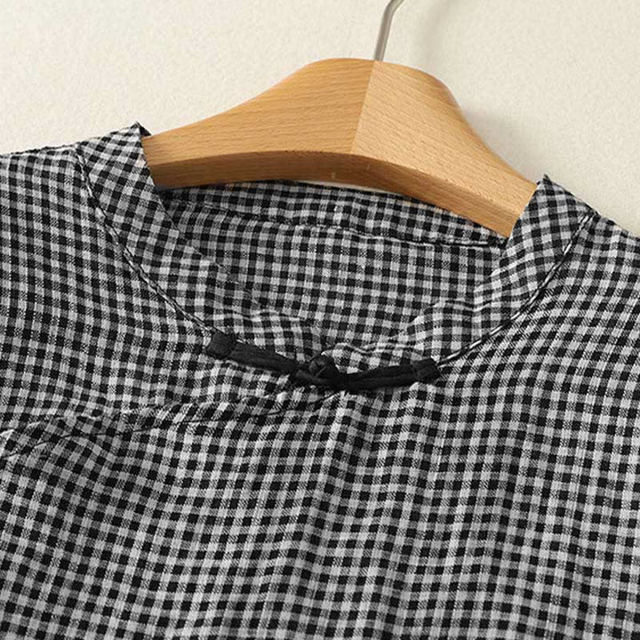 Camisa de mujer de manga corta a cuadros con cuello redondo y botones de rana, modelo Buddha Stones Summer.  - image 3