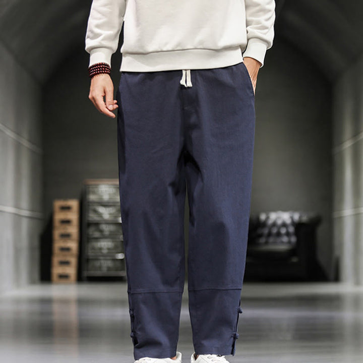 Buddha Stones Pantalones de algodón para hombre con cintura elástica, cordón ajustable, botones de rana y bolsillos hasta el tobillo - Azul oscuro - US/UK/AU46, EU56 (5XL) - image 29