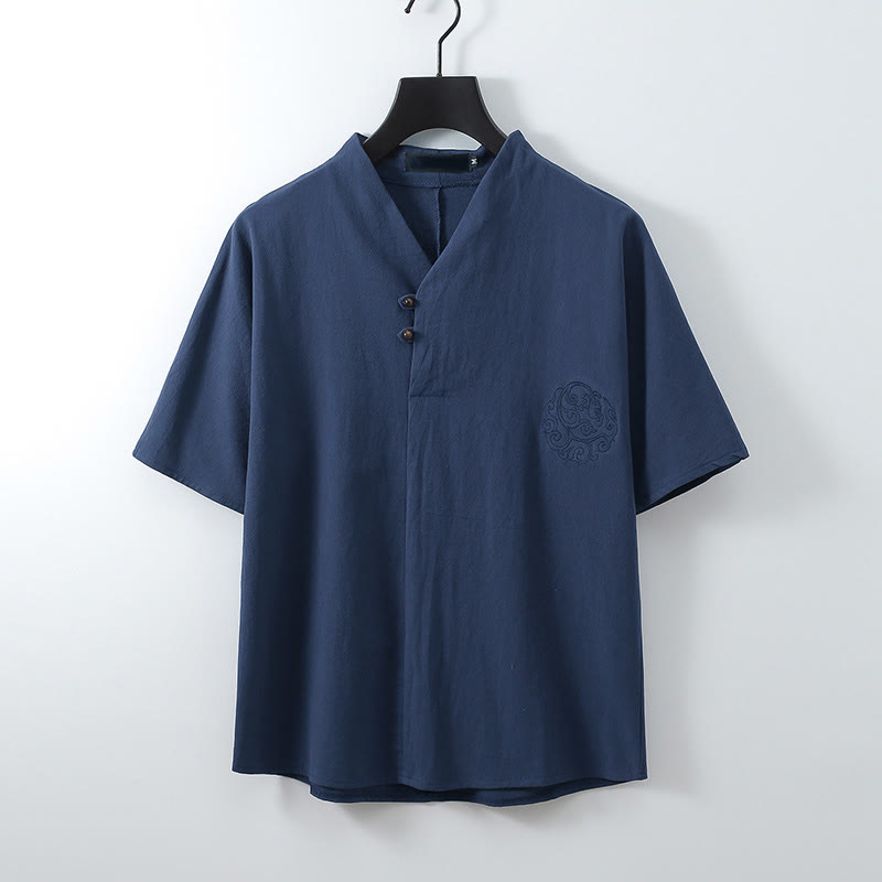 Buddha Stones Camisa de lino y algodón con cuello en V, manga corta, botones y bordado de nubes para hombre - Azul acero - US UK/ AU56, UE66 (9XL) - image 3