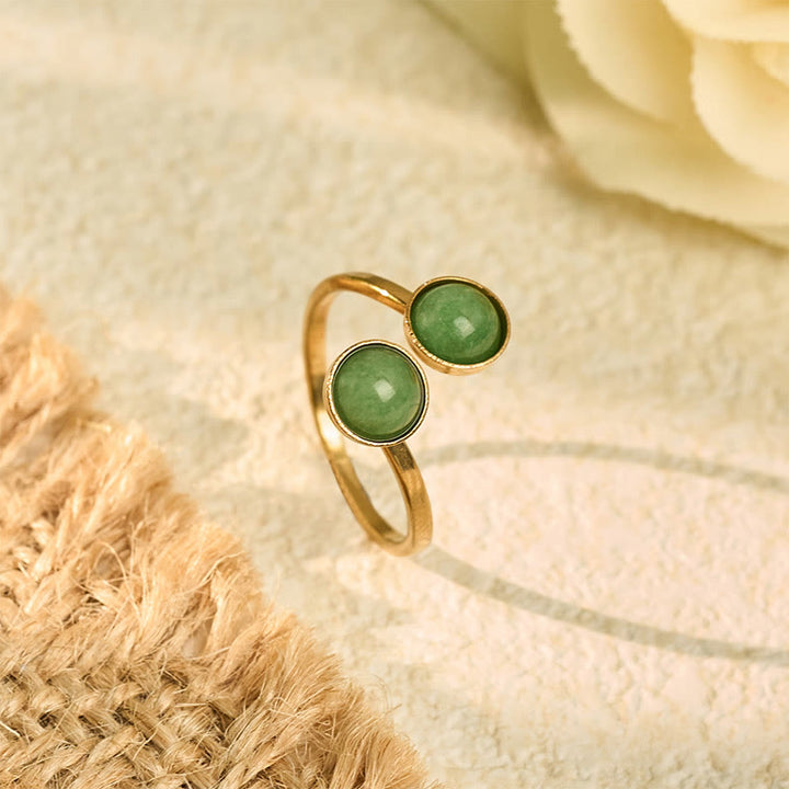 Buddha Stones Anillo de equilibrio y calma de acero de titanio - Cuentas verdes de acero de titanio (ajustables) - image 0