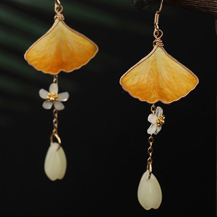 Buddha Stones Pendientes colgantes de la buena fortuna con gancho de cobre y hoja de ginkgo amarillo, hechos a mano y de seda - image 7