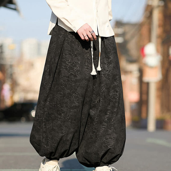 Buddha Stones Pantalones harem para hombre de jacquard negro con cordón ajustable, puños elásticos y bolsillos. - image 3