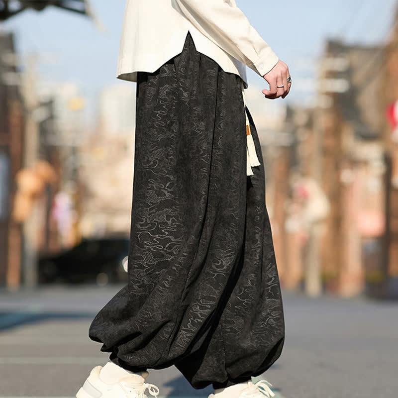 Buddha Stones Pantalones harem para hombre de jacquard negro con cordón ajustable, puños elásticos y bolsillos. - image 6