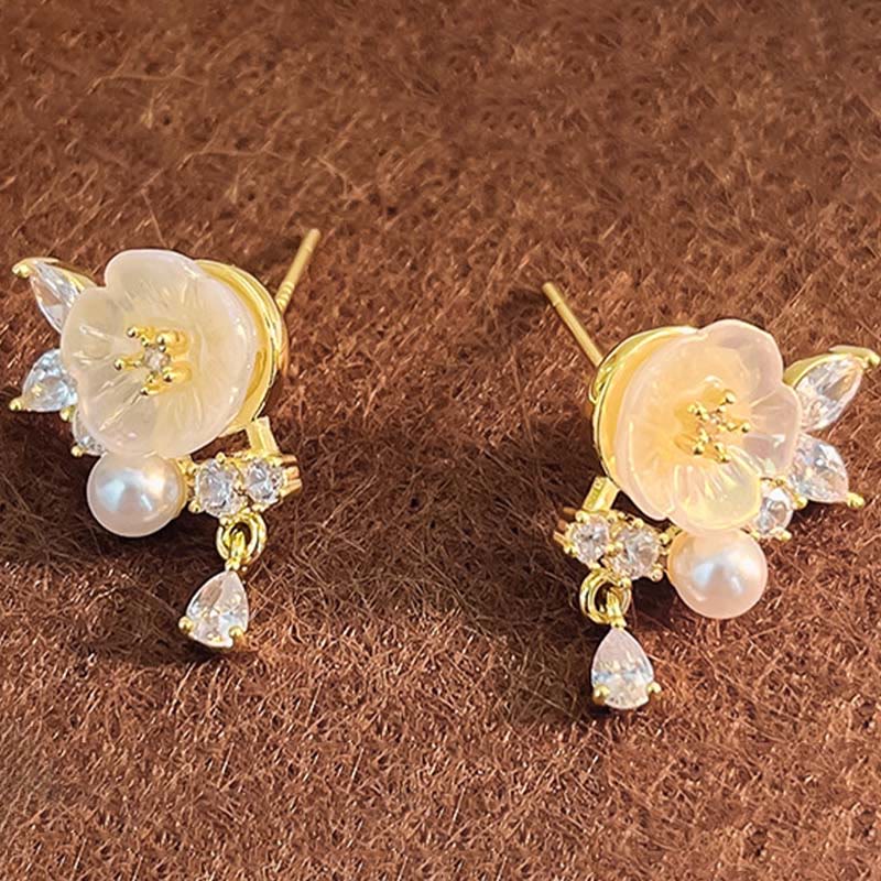 Buddha Stones Pendientes de clip con forma de rosa blanca y circonita de cobre. - image 1