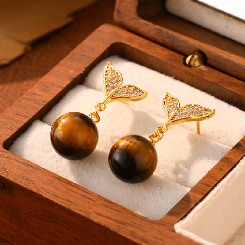 Buddha Stones Pendientes protectores con diseño irregular de cola de pez y cuentas redondas de ojo de tigre. - Cola de pez (postes de plata de ley 925) - image 0