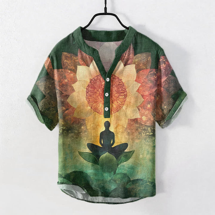 Buddha Stones Camisa de manga corta con medio botón para hombre, con estampado de figura de loto meditando, de algodón. - Verdemar - US/UK/AU50, EU60 (5XL) - image 0