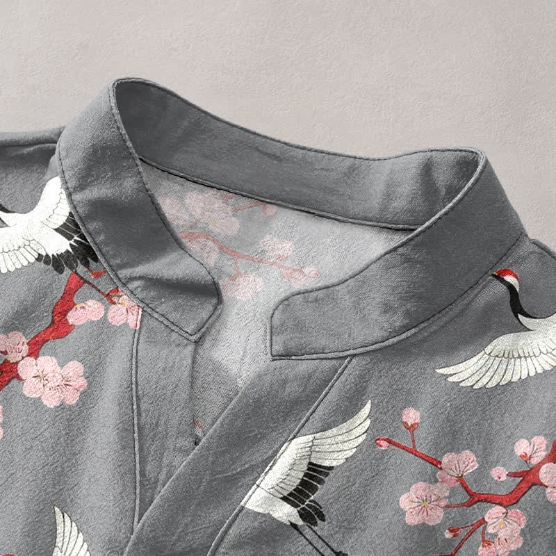 Buddha Stones Camisa Henley de manga corta para hombre con estampado de flores de ciruelo de Crane - image 2