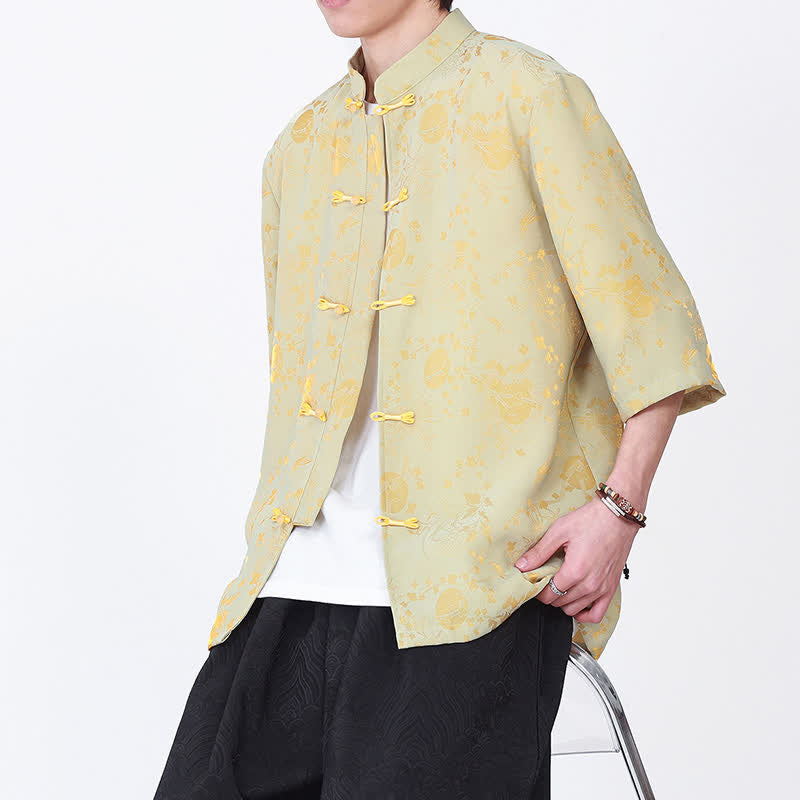 Buddha Stones Camisa de hombre elegante de estilo vintage veraniego con cuello mandarín y estampado de nubes doradas, manga hasta el codo. - image 1