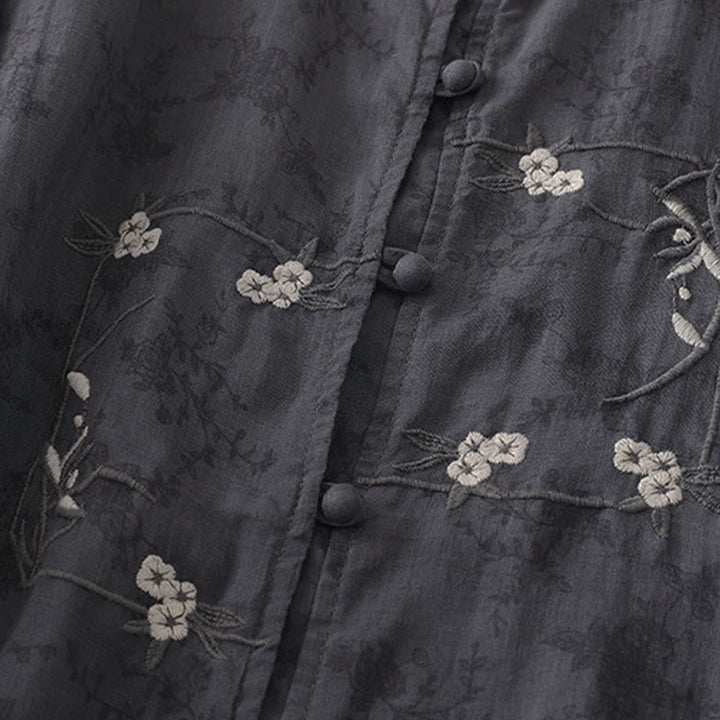 Buddha Stones Camisa de verano para mujer con cuello alto, diseño de botones bordados y mangas tres cuartos. - image 2