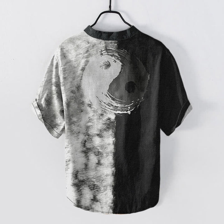 Buddha Stones Camisa de manga corta con medio botón para hombre, de algodón bicolor con estampado de tinta Taiji. - image 6