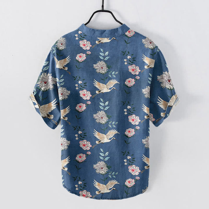 Buddha Stones Camisa de manga corta con medio botón y estampado floral de grullas de algodón para hombre - image 1