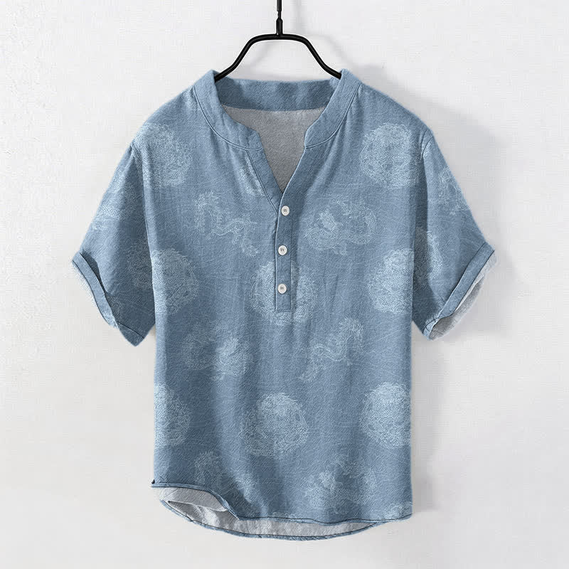 Buddha Stones Camisa de manga corta con medio botón y estampado de dragón de algodón para hombre - Azul cielo claro - US/UK/AU50, EU60 (5XL) - image 0