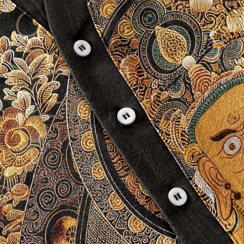 Buddha Stones Camisa de manga corta con medio botón para hombre, de algodón dorado con estampado floral de Buda. - image 3