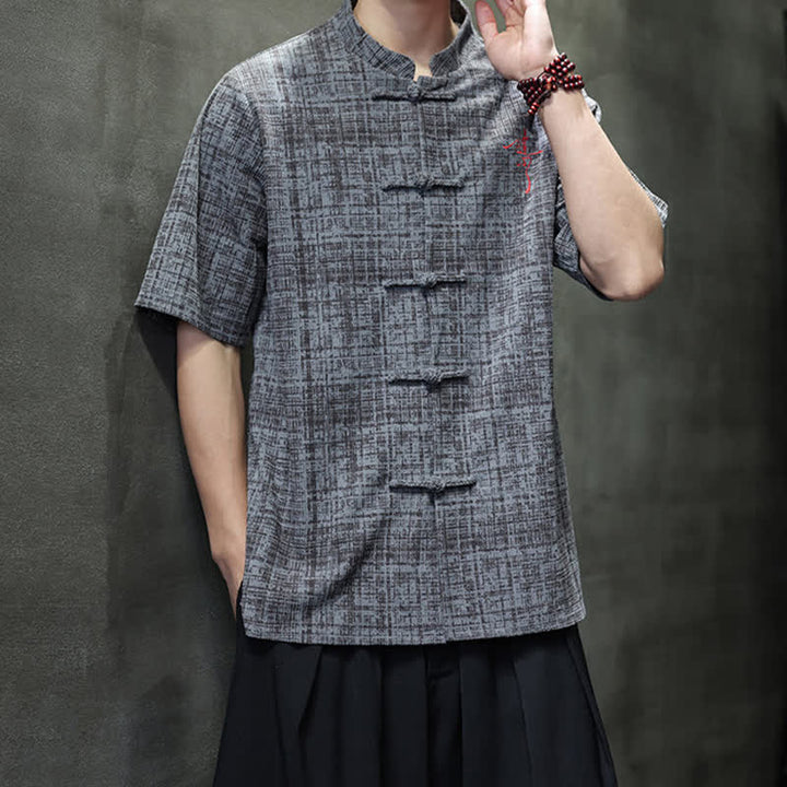 Buddha Stones Camisa de manga corta para hombre, color liso, con cuello mandarín y botones de rana, estilo casual de verano. - image 4
