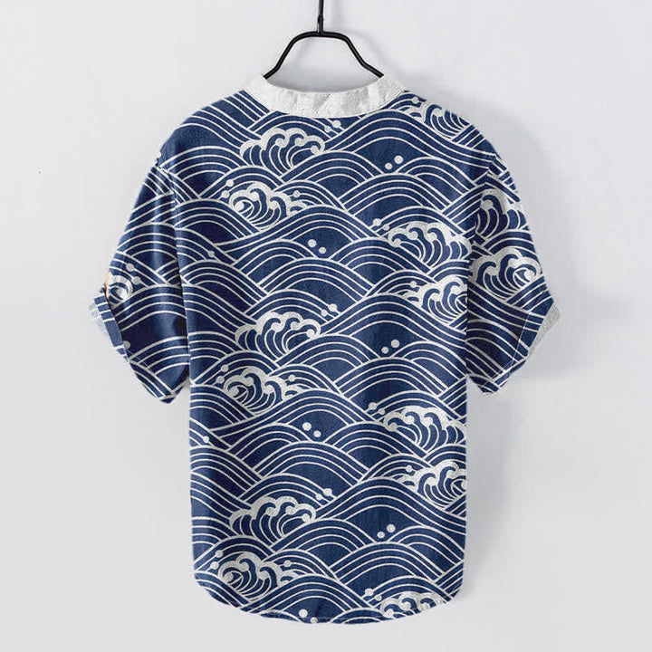 Buddha Stones Camisa de manga corta con medio botón para hombre con emblema de ola de algodón - image 1