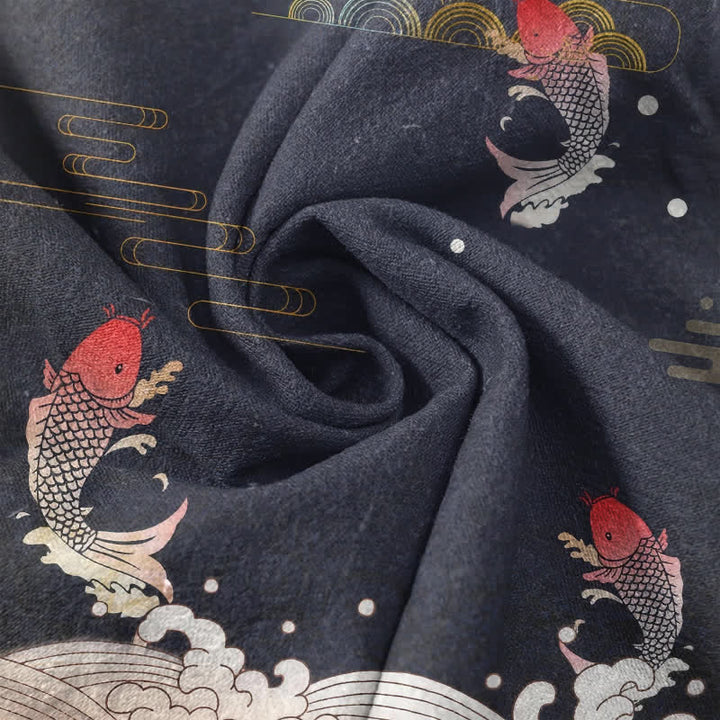 Buddha Stones Camisa de manga corta con medio botón para hombre, con estampado de pez koi rojo, sol y nube. - image 2