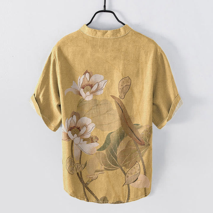Buddha Stones Camisa de manga corta para hombre con estampado de loto pintado a mano, de algodón y medio botón. - image 1