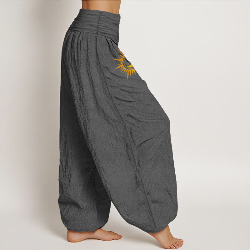 Buddha Stones Pantalones harem de mujer con cintura elástica y estampado de fases lunares y sol dorado, de algodón puro para mujer. - image 12