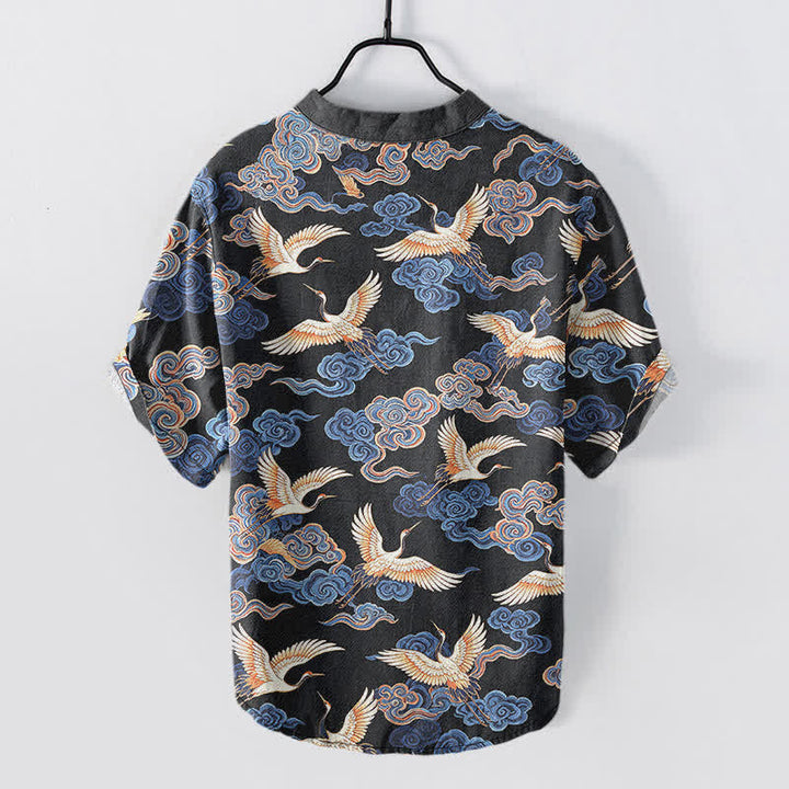 Buddha Stones Camisa de manga corta con medio botón para hombre, de algodón, con estampado de grulla oriental y nubes. - image 1