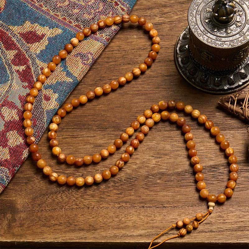 Buddha Stones Mala de 108 cuentas de madera de pino rica en resina para una energía calmante - image 1