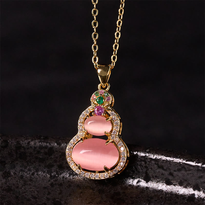 Buddha Stones Colgante de calabaza de calcedonia rosa con diseño de optimismo - Calcedonia rosa - image 0