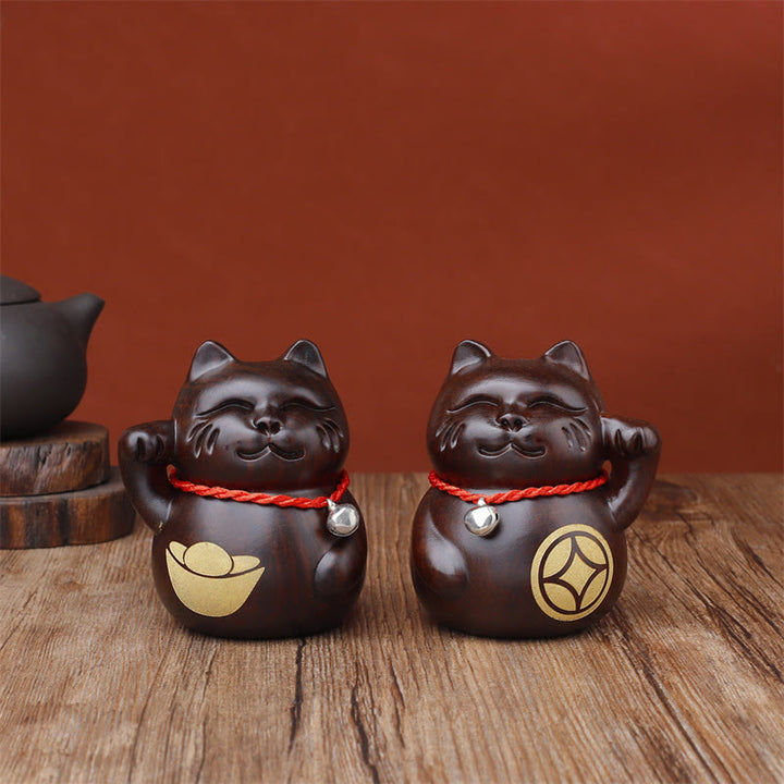 Buddha Stones Mini gato de la suerte, adorno de madera tallada en ébano, 8 cm - 2 unidades (caja de regalo) - 8 cm (El color y el tamaño pueden variar) - image 0