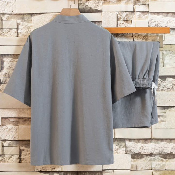 Buddha Stones Conjunto de verano de 2 piezas: camisa de manga corta con cuello mandarín, botones de rana y estampado de lavado a la tinta, pantalones bermudas, ropa de meditación para hombre con bolsillos. - image 1