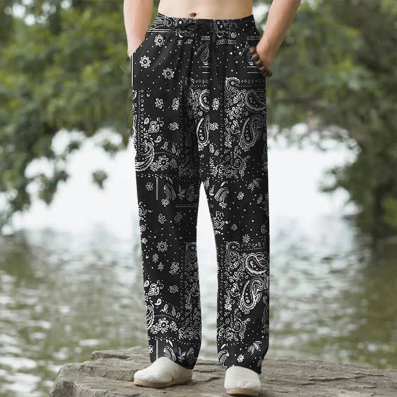 Buddha Stones Pantalones de hombre de algodón con estampado de flores de anacardo y cachemir, corte cónico y bolsillos. - Negro - US/UK/AU50, EU60 (5XL) - image 0