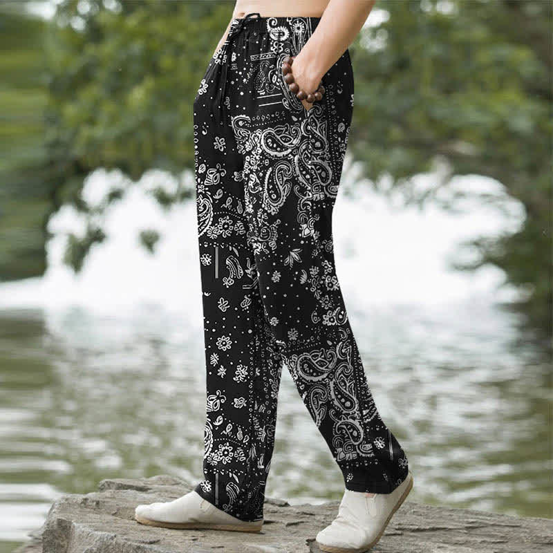 Buddha Stones Pantalones de hombre de algodón con estampado de flores de anacardo y cachemir, corte cónico y bolsillos. - image 1